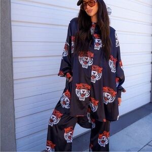 NWT Dressed in LALA Black and Red Tiger Print SET!